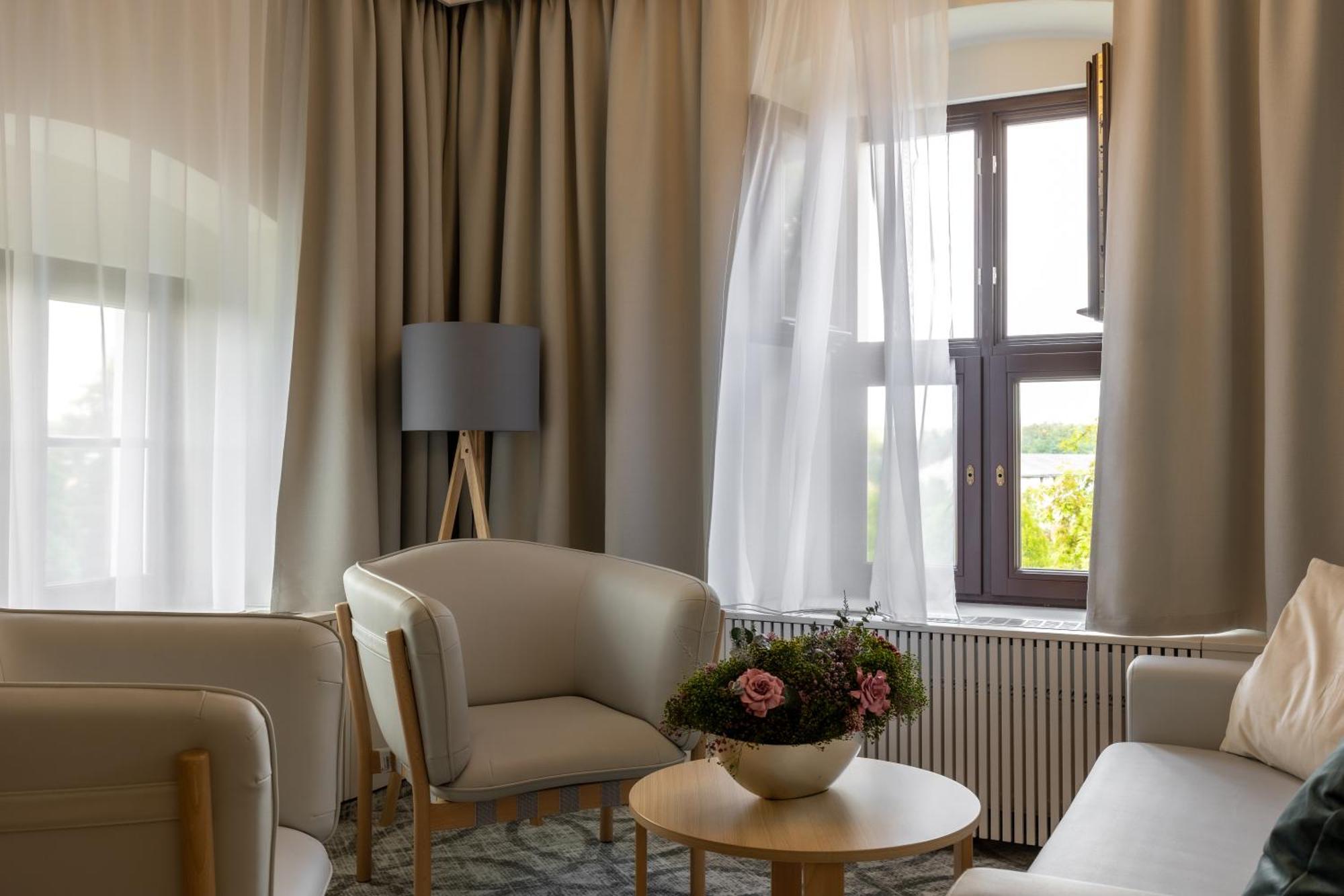 Hotel Zámek Třešť Exterior foto